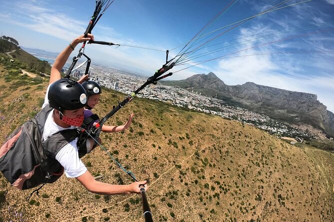 Private Exclusive Tandem Paragliding Experience in Cape Town - Preparing for your first tandem flight