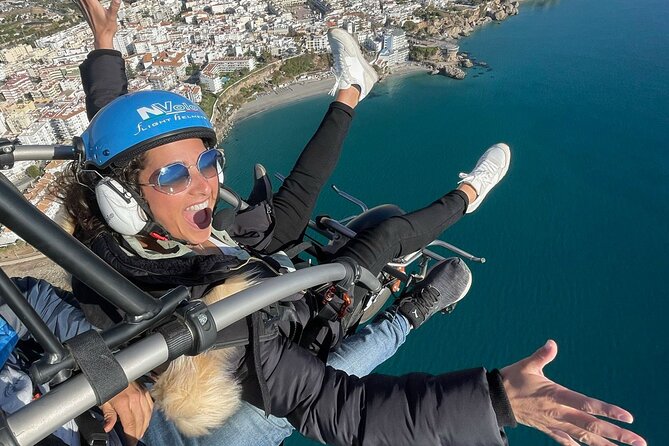Private Paragliding Flight Costa del Sol 30 min - Trying the controls during the flight