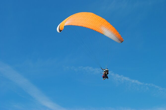 Private Tandem Paragliding Flight in Bizkaia - Takeoff, flight, and landing