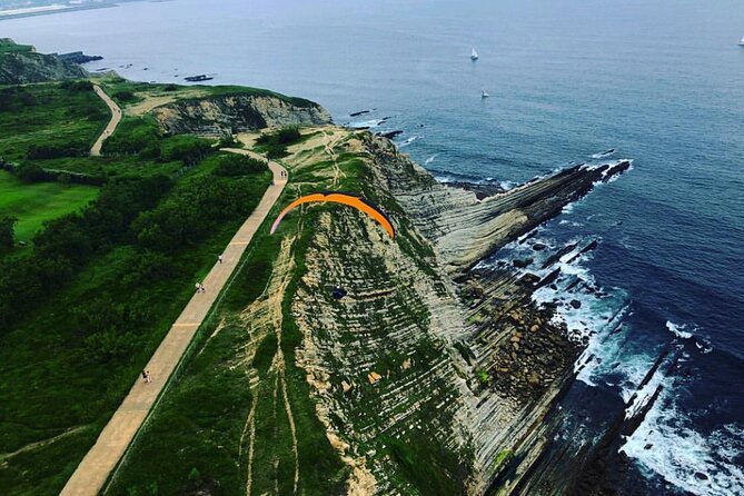 Private Tandem Paragliding Flight in Bizkaia - Weather is part of the experience
