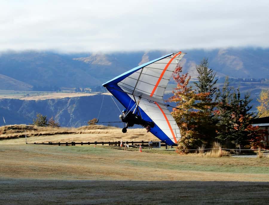 Queenstown: Tandem Hang Gliding Experience - Why hang gliding suits Queenstown so well
