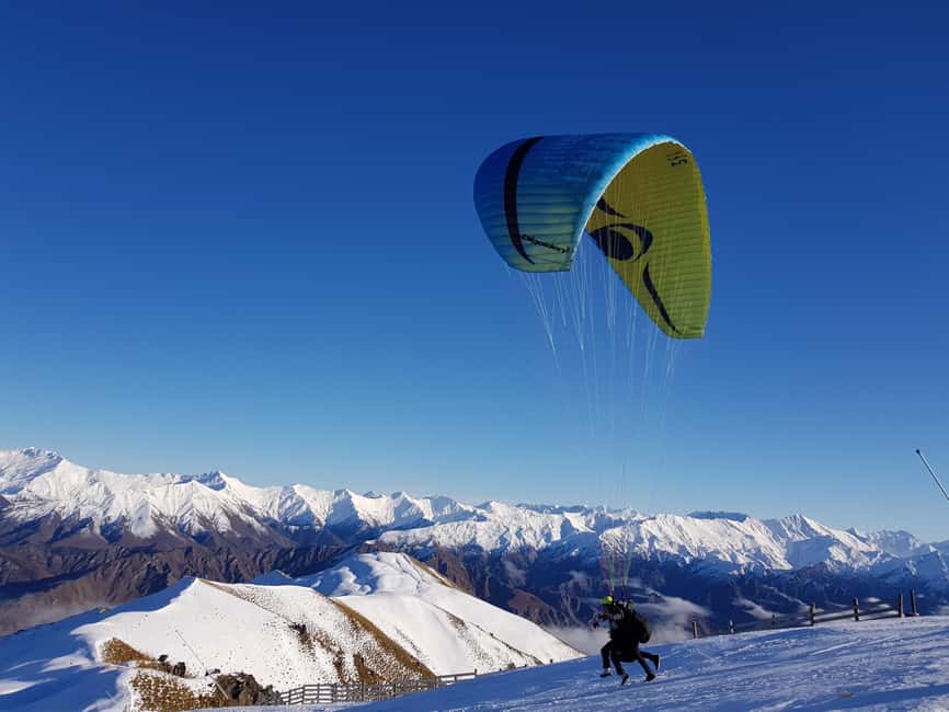 Queenstown: Tandem Paraglide - Winter - Coronet Peak 5400ft - Key Points at a Glance