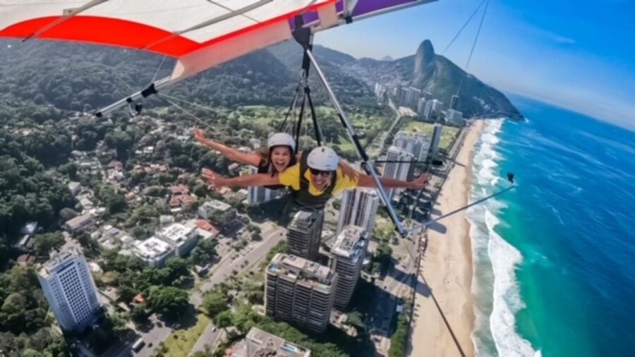 Rio de Janeiro: Hang Gliding Adventure - From Rio Streets to Pedra Bonita