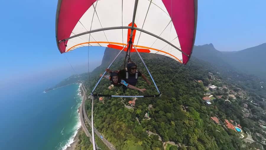 Rio de Janeiro: Hang Gliding or Paragliding Experience - From São Conrado Beach to Pedra Bonita