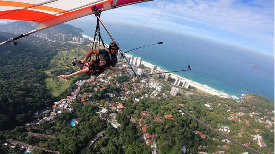 Rio de Janeiro: Hang Gliding or Paragliding Experience - Landing on São Conrado Beach