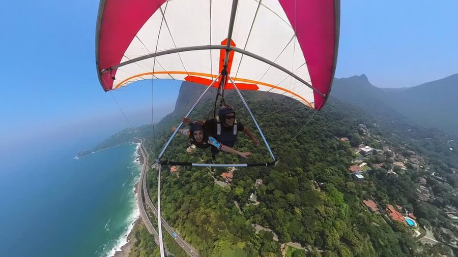 Rio de Janeiro: Hang Gliding or Paragliding Experience - The people behind the flight