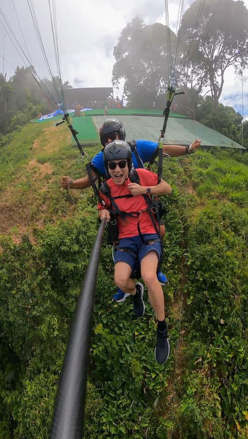 Rio de janeiro : Paragliding Tandem Flights over Rio - Starting at São Conrado’s flight club