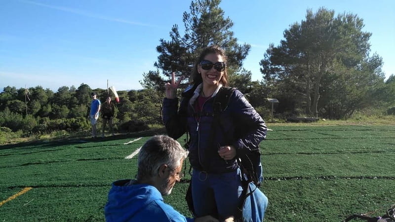 Salou: Mussara Mountains Paragliding - Meeting the pilot and preparing to fly