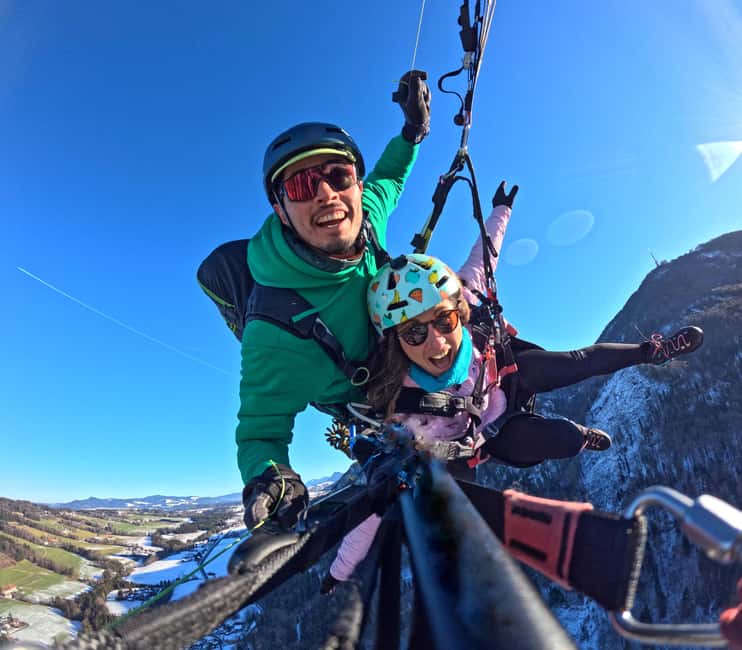 Salzburg: Tandem Paragliding Experience with Pilot - Winter snow or summer green