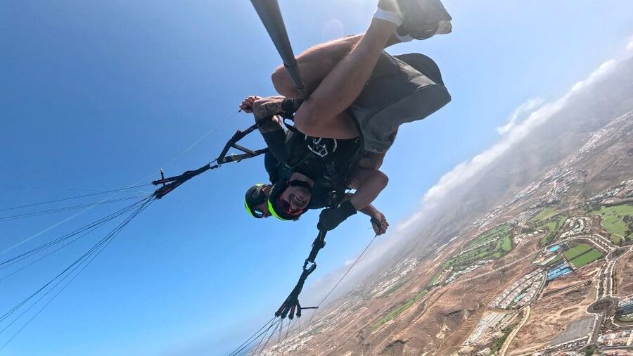 Santa Cruz de Tenerife: Acrobatic Paragliding Flight - The lift-off and first minutes in the air