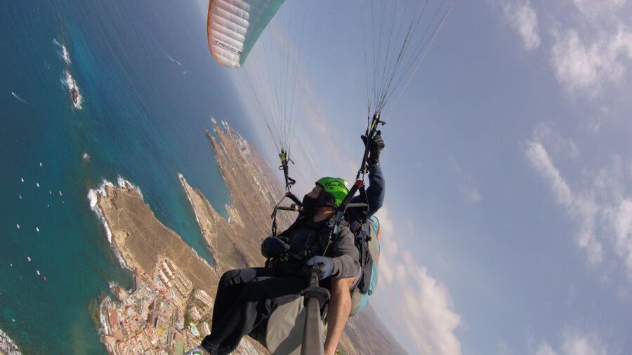 Santa Cruz de Tenerife: Acrobatic Paragliding Flight - Tight turns, fast spirals, and quick descents