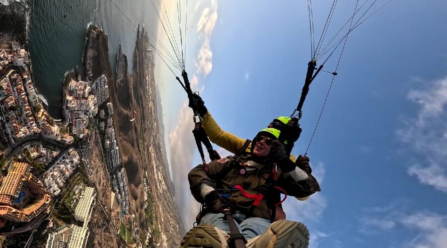 Santa Cruz de Tenerife: Acrobatic Paragliding Flight - How the guides shape the experience