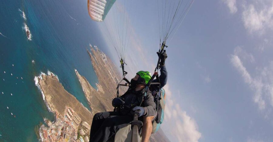 Santa Cruz de Tenerife: Acrobatic Paragliding Flight - Who should book this flight