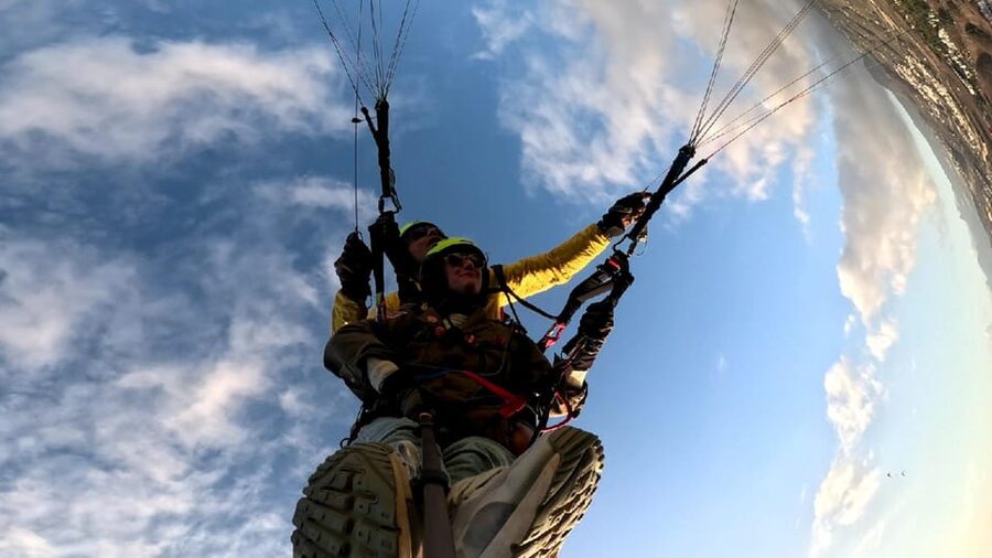 Santa Cruz de Tenerife: Acrobatic Paragliding Flight - Meeting the team and preparing at the takeoff point