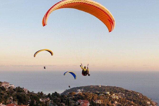 Side Paragliding Experience By Local Expert Pilots - Pilots, language, and the feel of the flight