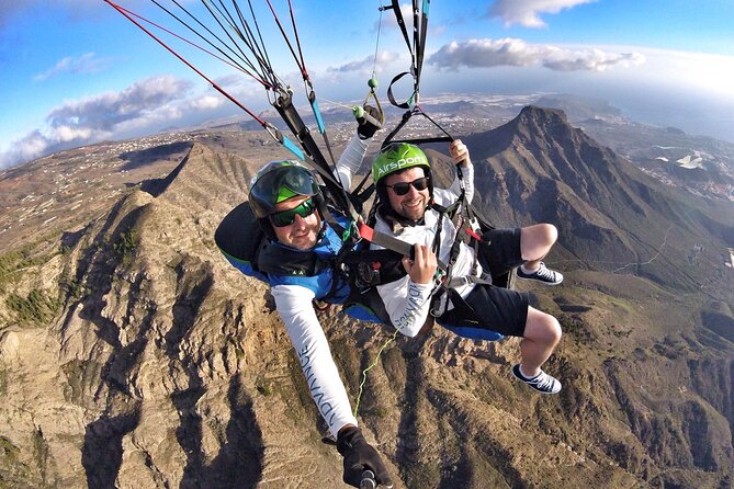 SILVER 1000m paragliding tandem flight above South Tenerife - Key points to know before booking