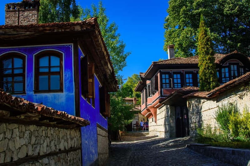 Sofia: Paragliding Adventure with visit of Koprivshtitsa - Taking the chairlift up from Sopot