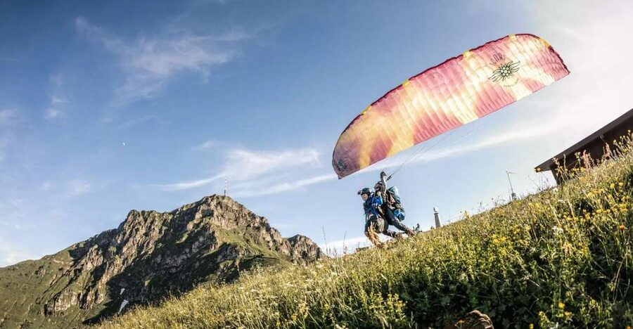St Johann in Tirol: Tandem Paragliding - The 20-minute gondola ride to the launch point