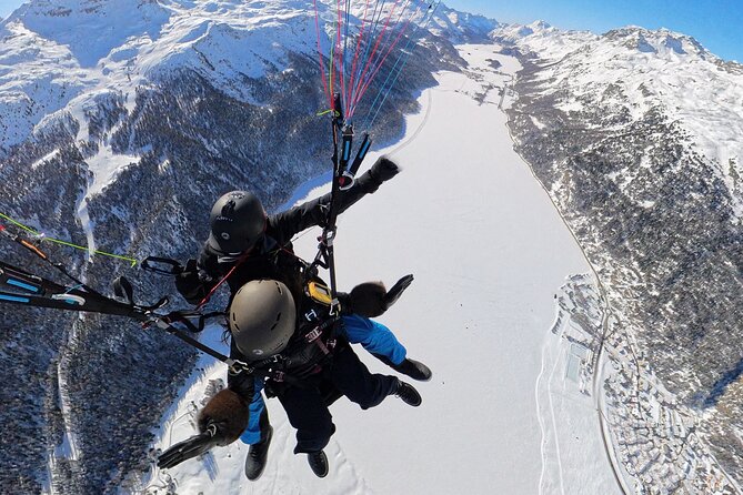St. Moritz Paragliding Flight Experience - A soft landing and an easy return