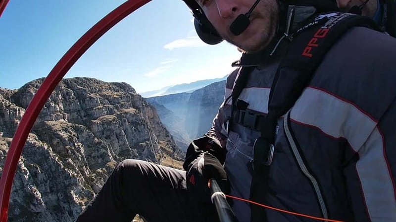 Tandem flight with paramotor from above ioannina zagori - Why a paramotor is a good fit for Ioannina