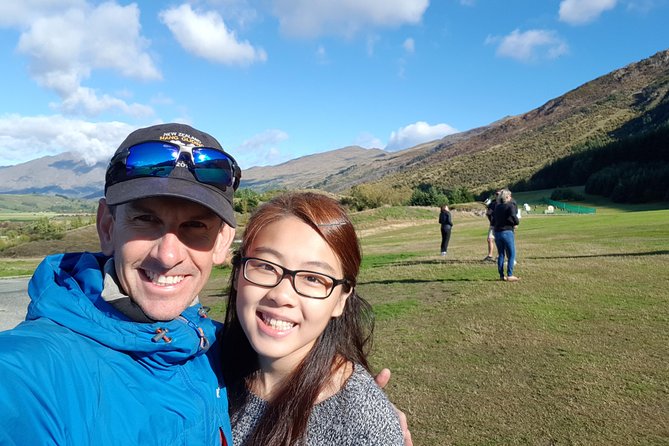 Tandem Hang Gliding - Getting Ready on Coronet Peak