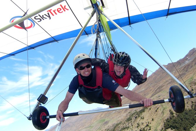 Tandem Hang Gliding - Landing on the Valley Floor