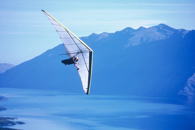 Tandem Hang Gliding - Checking In at 1/45 Camp Street