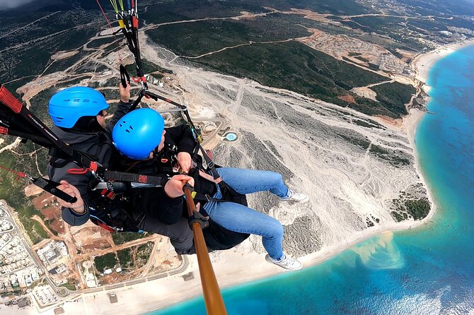 Tandem paragliding Albania (Llogara) - The 45-minute flight and the view toward Vlorë