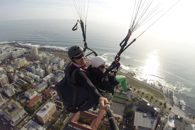 Tandem Paragliding Cape Town Experience TABLE MOUNTAIN PARAGLIDE - Meeting at Signal Hill and choosing the launch site