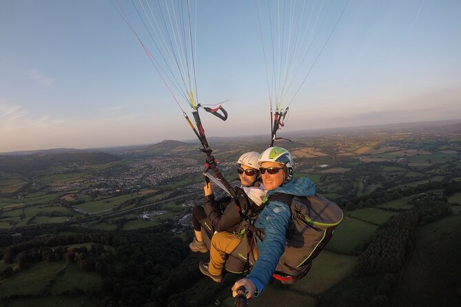 Tandem Paragliding Experience in the Brecon Beacons - Starting near Crickhowell in the Brecon Beacons