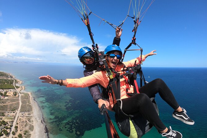 Tandem Paragliding Flight in Alicante and Santa Pola - A small team can make a big difference