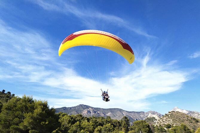 Tandem Paragliding Flight in Alicante and Santa Pola - Photos, video, and the choice to stay present
