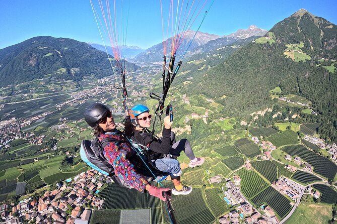 Tandem Paragliding Flight in Dorf Tirol, Merano - A few steps, then open air