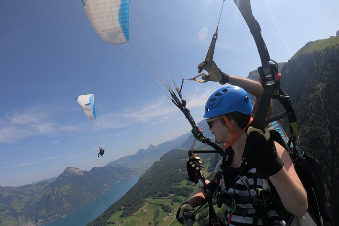 Tandem Paragliding Flight in the Lucerne Region - Why the views are worth the trouble