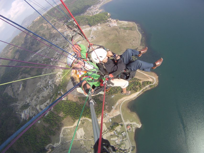 Tandem Paragliding in Pokhara - The briefing and tandem takeoff