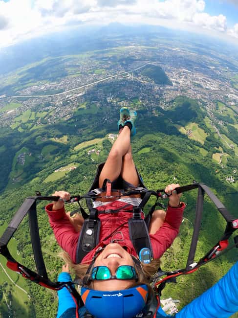 Tandem Paragliding Salzburg City - Who will enjoy this most?
