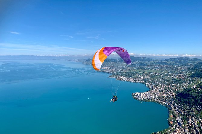 Tandy paragliding - Arriving at the Free Flight Center in Noville