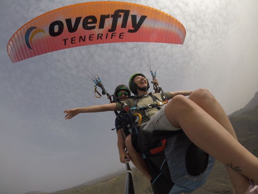 Tenerife: Acrobatic Paragliding Tandem Flight - When the wingovers and spirals begin
