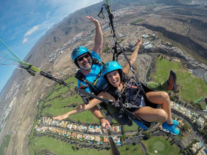 Tenerife: Acrobatic Paragliding Tandem Flight - Landing at Playa de la Enramada