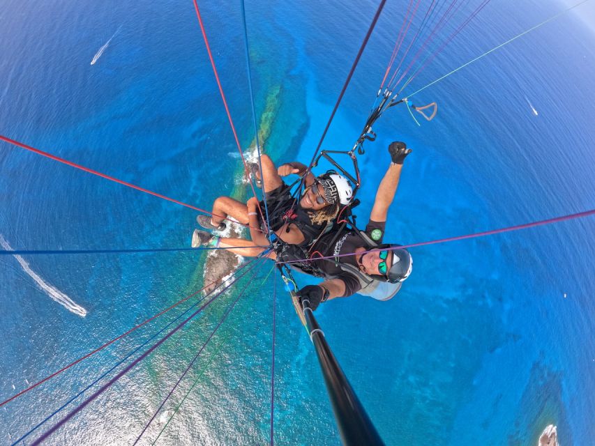 Tenerife: Tandem Paragliding Flight with Pickup - Who should book this flight?