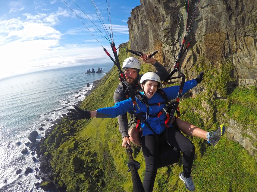 Vík: Paragliding Tandem Flight - How it compares with a normal Vík viewpoint