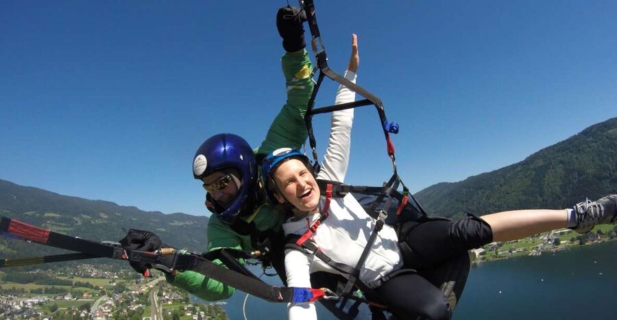 Villach/Ossiachersee: Paragliding "Action" Tandemflug - The 10-minute transfer and 25-minute gondola ride