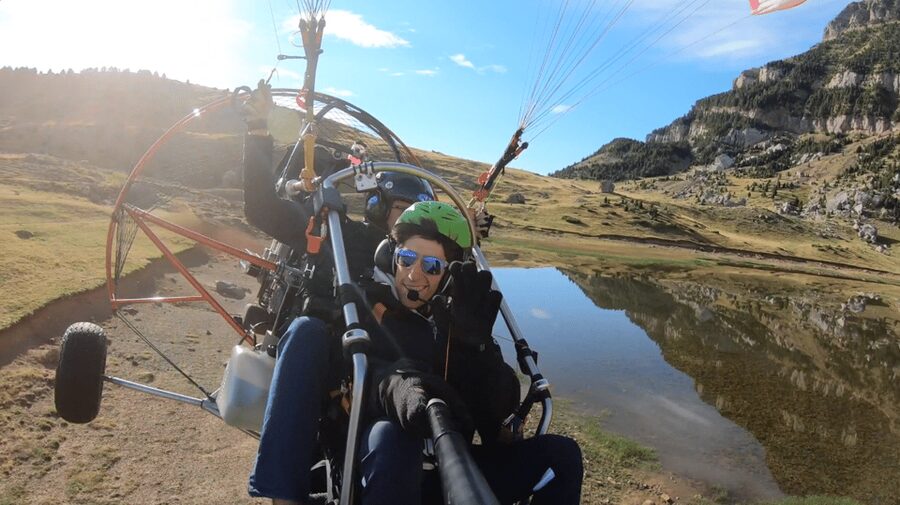 Zaragoza: Aragonese Paragliding Experience - Weather, timing, and flexibility